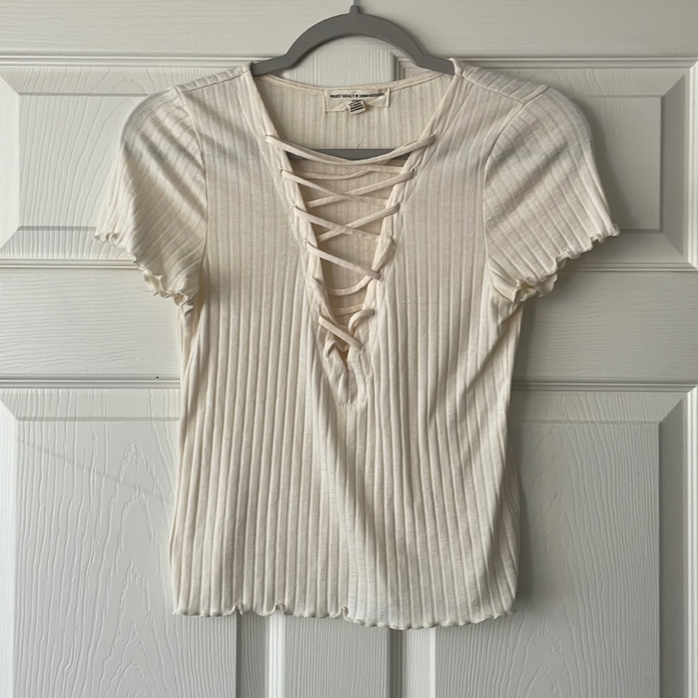 Brand: Urban Outfitters Size: Medium Color: Cream